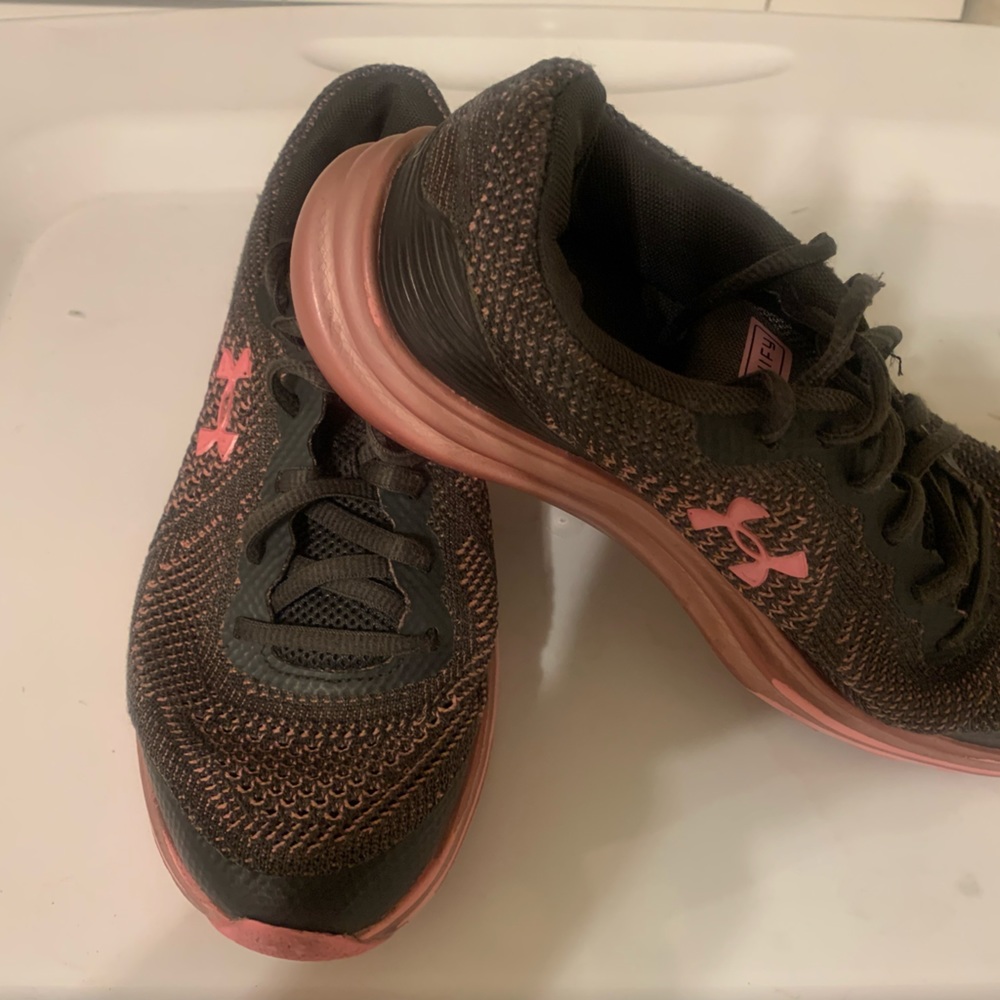 PINK & GREY Under Aurmour